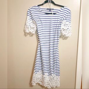 TOMMY HILFIGER: would fit sizes 8-14 in women